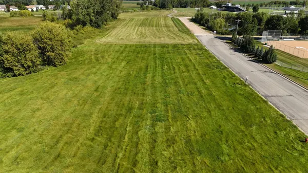 $199,500 | 1801 Pryor Avenue North, Glencoe, MN 55336