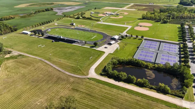 $199,500 | 1801 Pryor Avenue North, Glencoe, MN 55336