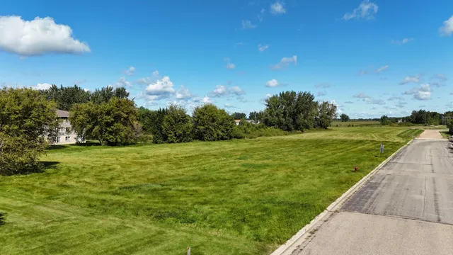 $199,500 | 1801 Pryor Avenue North, Glencoe, MN 55336