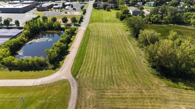 $199,500 | 1801 Pryor Avenue North, Glencoe, MN 55336