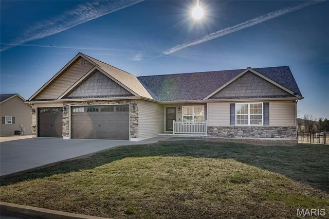 $380,000 | 456 North Haven Drive, Farmington, MO 63640