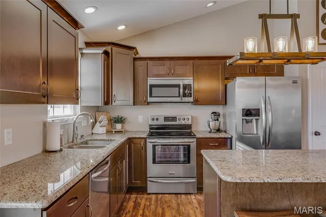 $380,000 | 456 North Haven Drive, Farmington, MO 63640