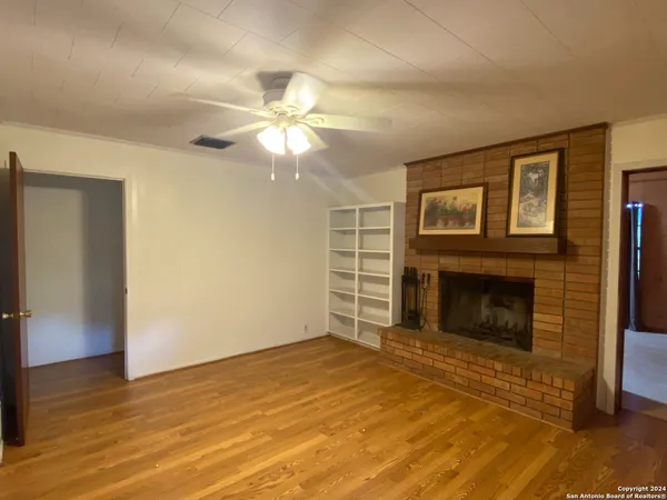 $1,700 | 1695 Arnold Road, Poteet, TX 78065