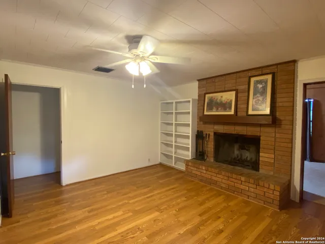 $1,700 | 1695 Arnold Road, Poteet, TX 78065