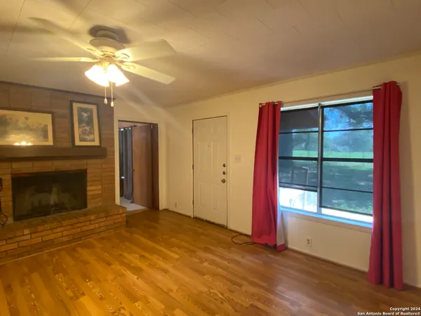 $1,700 | 1695 Arnold Road, Poteet, TX 78065