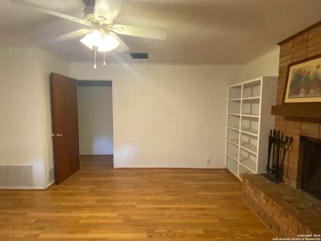 $1,700 | 1695 Arnold Road, Poteet, TX 78065