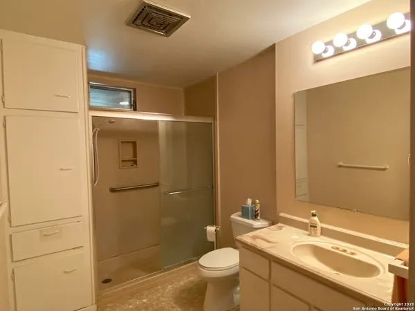 $1,700 | 1695 Arnold Road, Poteet, TX 78065