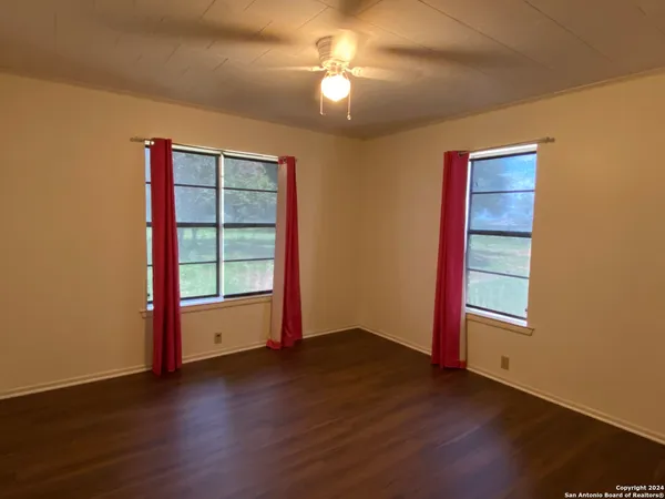 $1,700 | 1695 Arnold Road, Poteet, TX 78065