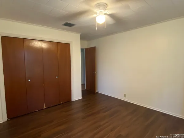 $1,700 | 1695 Arnold Road, Poteet, TX 78065