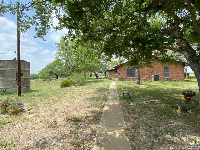 $1,700 | 1695 Arnold Road, Poteet, TX 78065