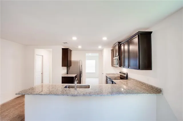 $1,495 | 1012 Riverdale Cove, Jarrell, TX 76537