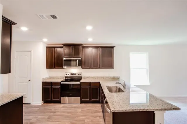 $1,495 | 1012 Riverdale Cove, Jarrell, TX 76537