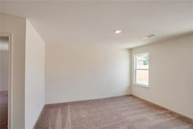 $1,495 | 1012 Riverdale Cove, Jarrell, TX 76537