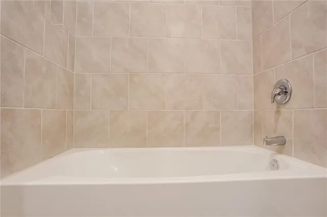 $1,495 | 1012 Riverdale Cove, Jarrell, TX 76537