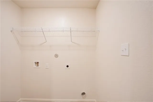 $1,495 | 1012 Riverdale Cove, Jarrell, TX 76537