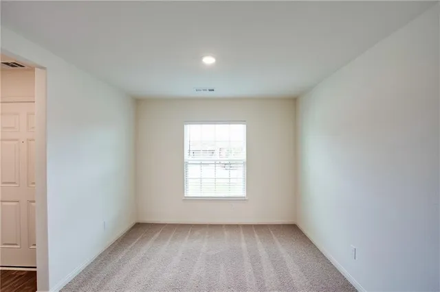 $1,495 | 1012 Riverdale Cove, Jarrell, TX 76537