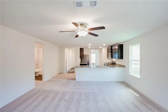 $1,495 | 1012 Riverdale Cove, Jarrell, TX 76537