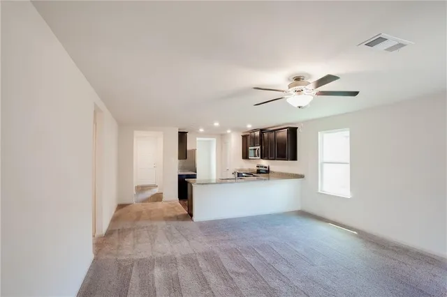 $1,495 | 1012 Riverdale Cove, Jarrell, TX 76537