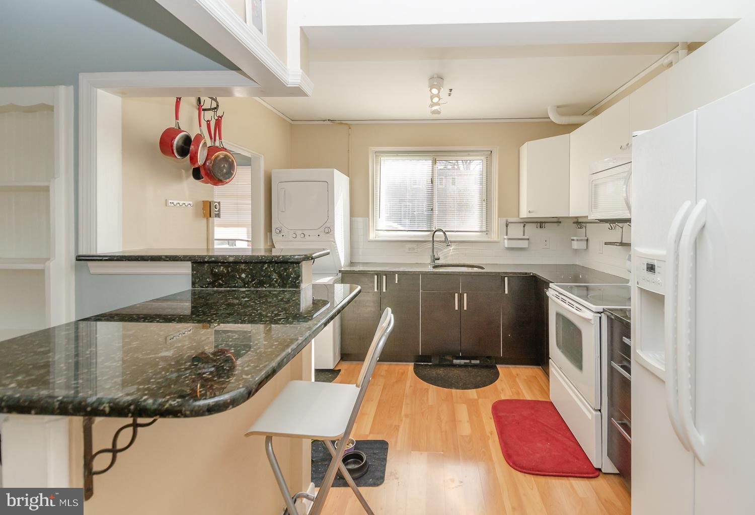 25 Ridge Road, Unit F Greenbelt, MD 20770 - Photo 6 of 22 Breakfast Bar