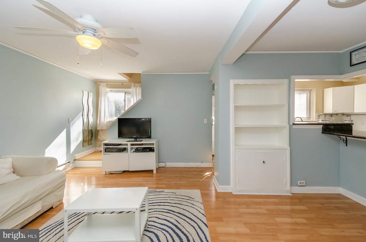 25 Ridge Road, Unit F Greenbelt, MD 20770 - Photo 10 of 22 Living room 4th view