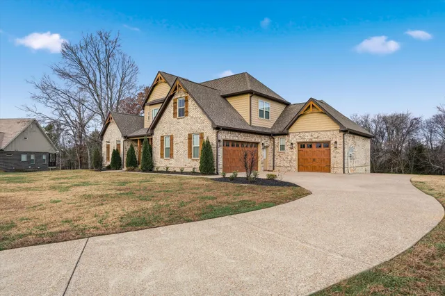 $1,099,900 | 304 Kelsey Grace Place, Mount Juliet, TN 37122