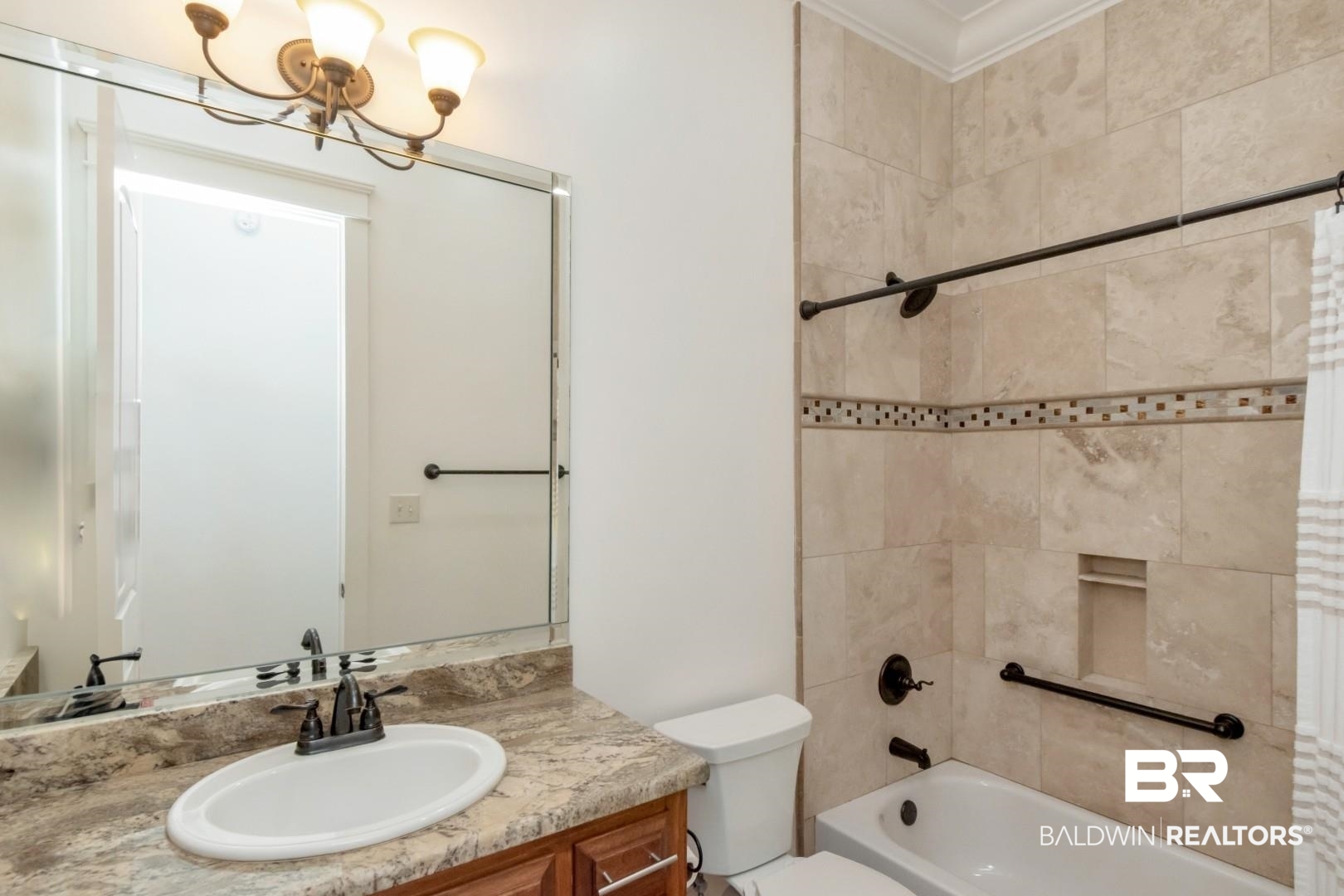 311 Wacker Lane North Mobile, AL 36608 - Photo 14 of 37 Bathroom