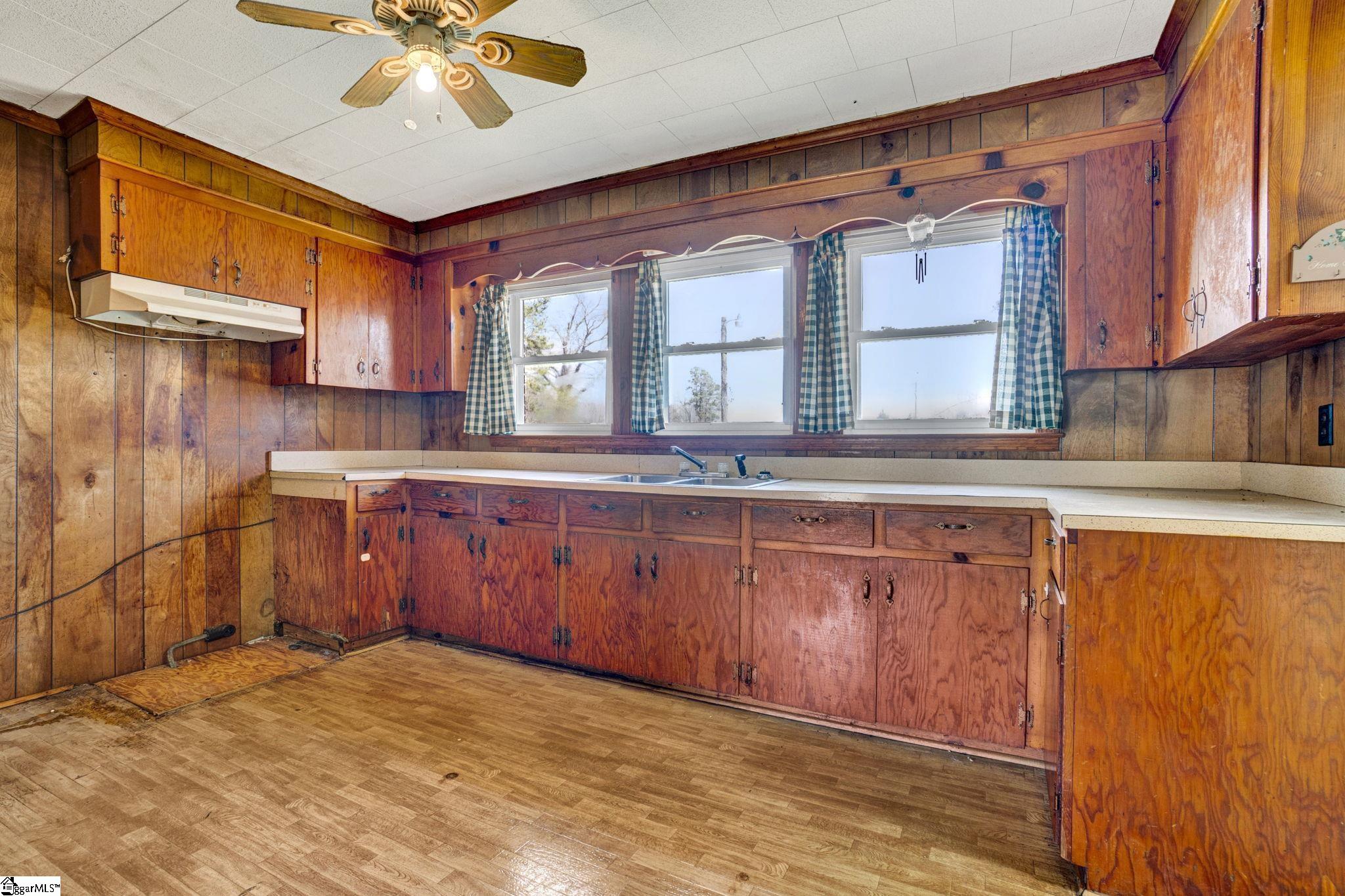 5783 Indian Mound Road Waterloo, SC 29384 - Photo 8 of 38