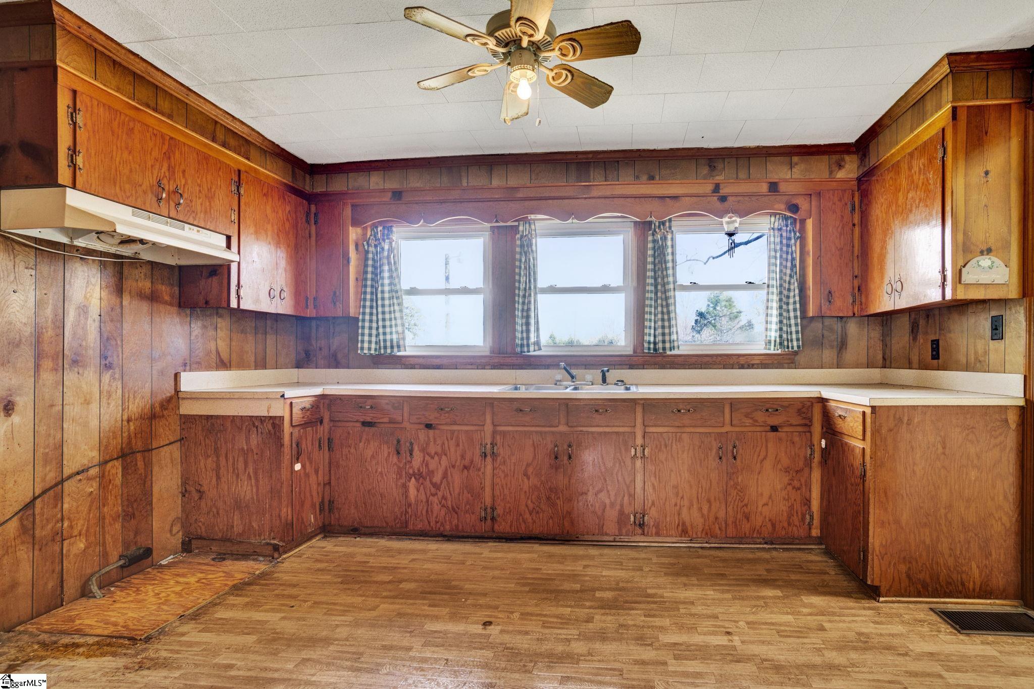 5783 Indian Mound Road Waterloo, SC 29384 - Photo 10 of 38