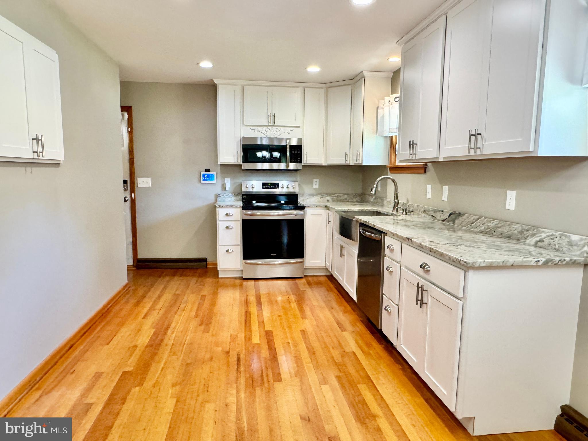 12602 Gramlich Road Southwest La Vale, MD 21502 - Photo 12 of 53 GRANITE COUNTERS!