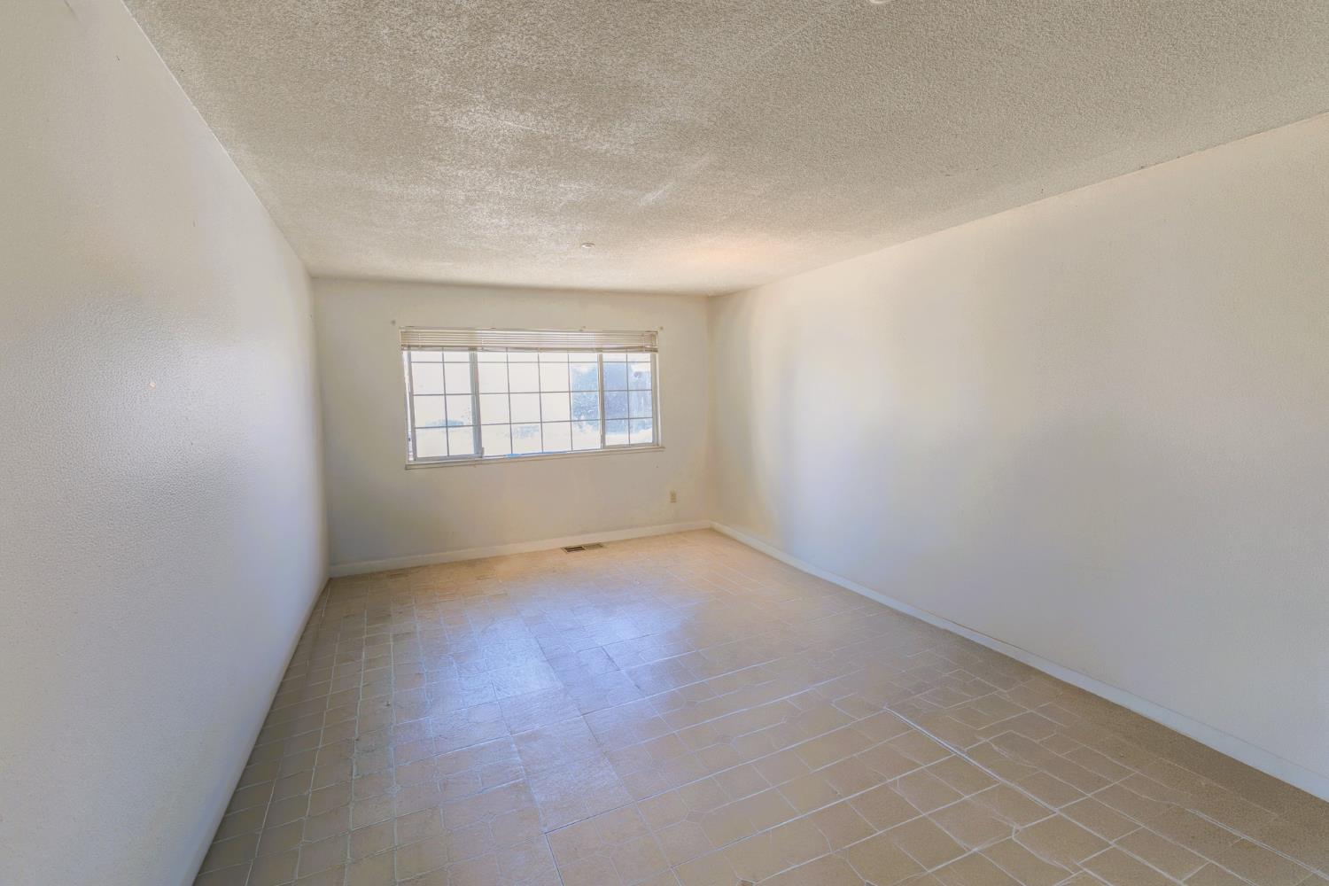 8088 Kammerer Road Elk Grove, CA 95757 - Photo 14 of 21