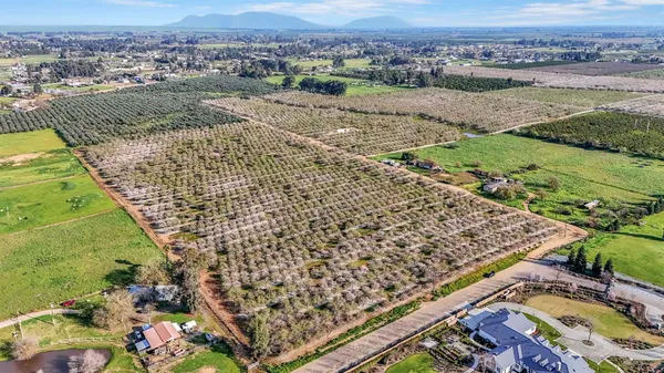 $4,395,000 | 12009 East Shaw Avenue, Clovis, CA 93619