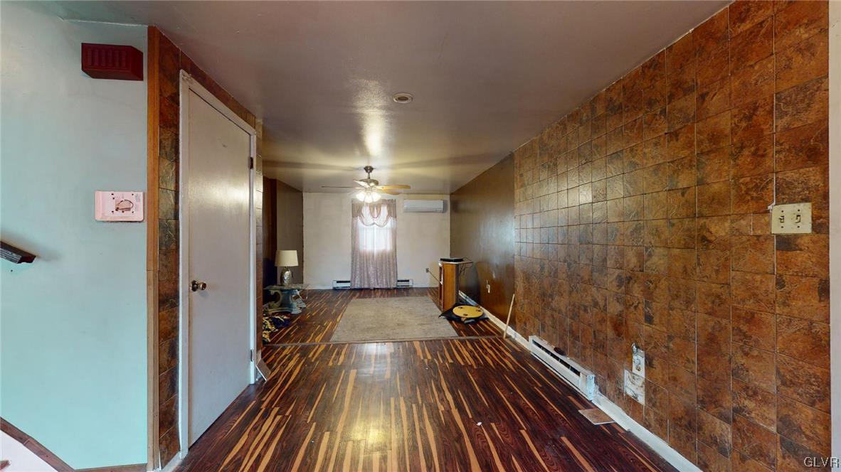 8044 Airport Road Bath, PA 18014 - Photo 11 of 40 Family Room