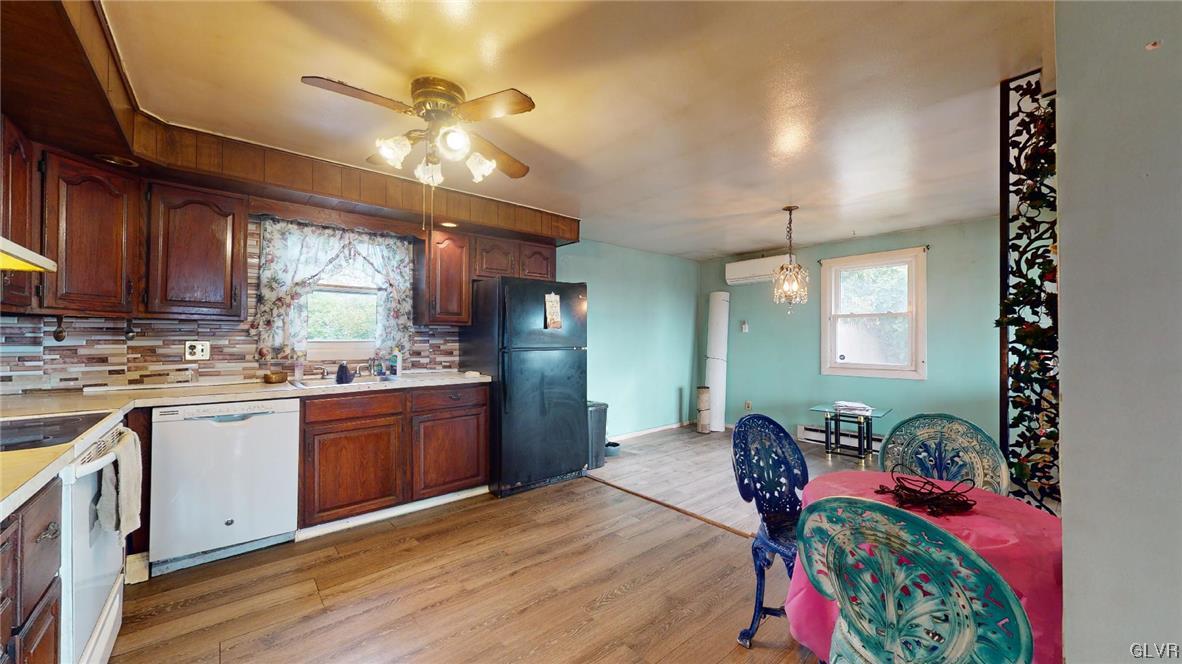 8044 Airport Road Bath, PA 18014 - Photo 7 of 40 DR open to K