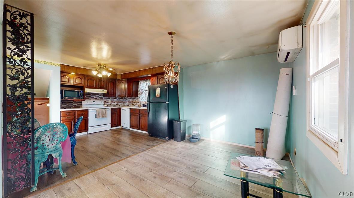 8044 Airport Road Bath, PA 18014 - Photo 8 of 40 Dining Rm/Kitchen