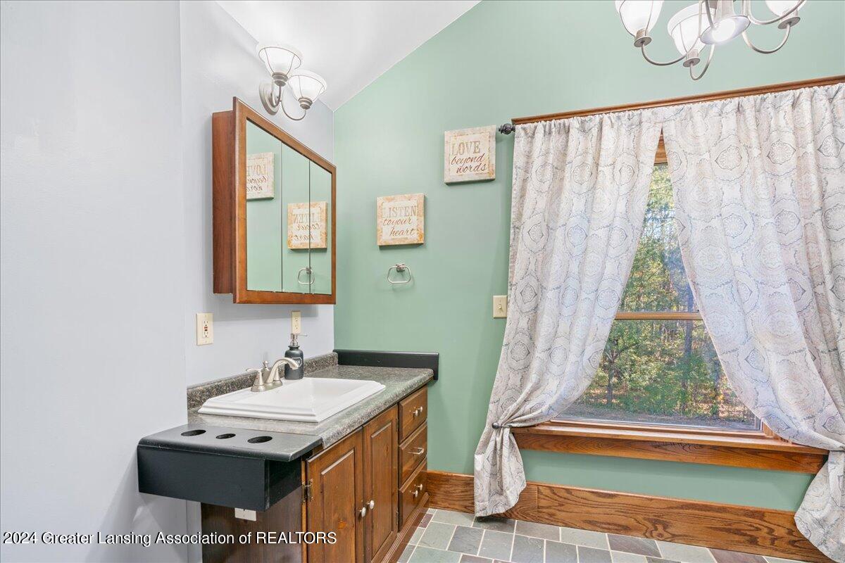5810 South Royston Road Eaton Rapids, MI 48827 - Photo 24 of 61 5810 S Royston Rd