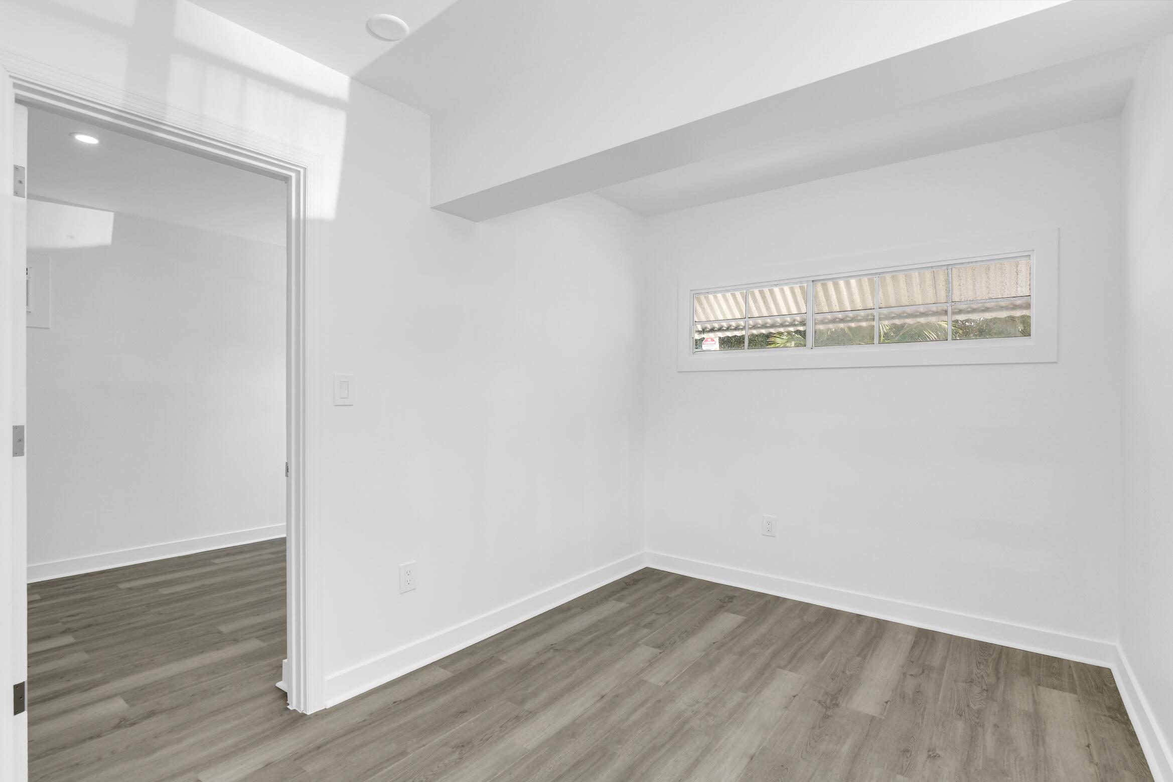 818 North Dixie Highway, Unit 3 Lake Worth Beach, FL 33460 - Photo 11 of 19 818 N Dixie Hwy 3 Lake Worth Beach -16