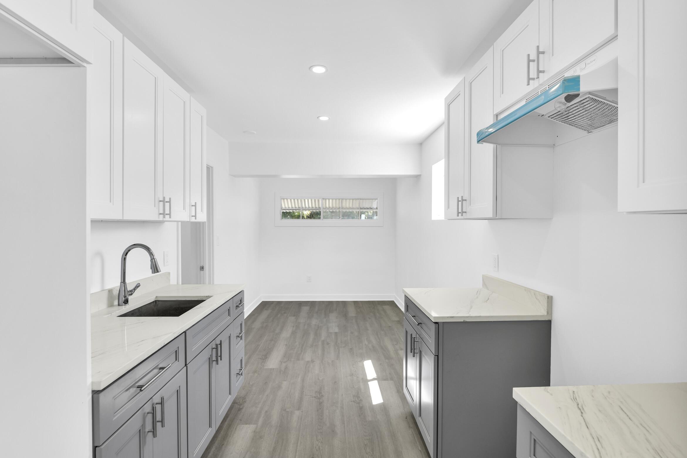 818 North Dixie Highway, Unit 3 Lake Worth Beach, FL 33460 - Photo 15 of 19 818 N Dixie Hwy 3 Lake Worth Beach -11