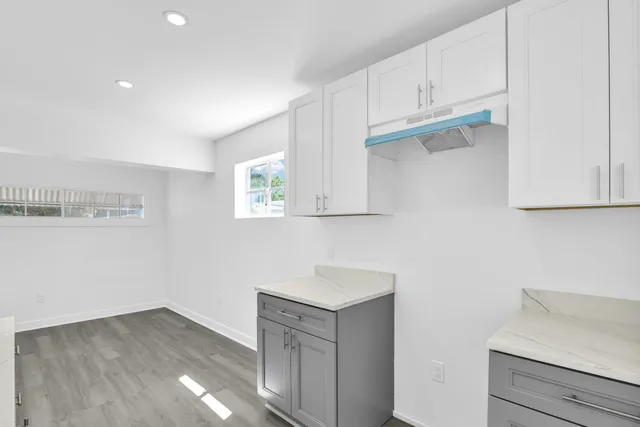 $2,000 | 818 North Dixie Highway, Unit 3, Lake Worth Beach, FL 33460