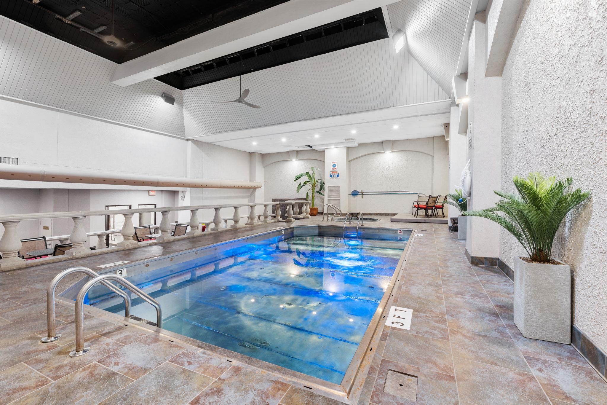 109 North Main Street, Unit 710 Memphis, TN 38103 - Photo 31 of 37 View of indoor pool