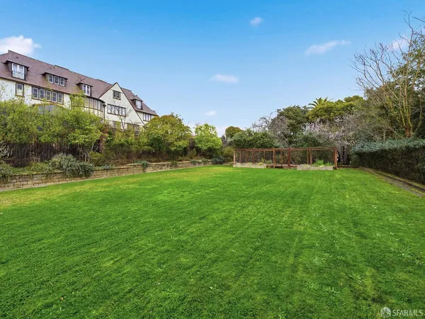 $3,495,000 | 236 King Avenue, Unit C, Piedmont, CA 94610