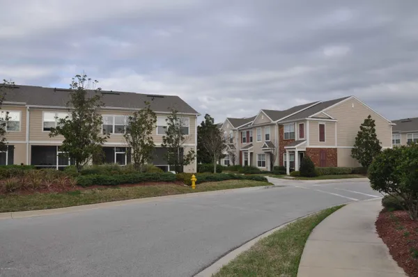 $1,575 | 8080 Summer Cove Court, Jacksonville, FL 32256