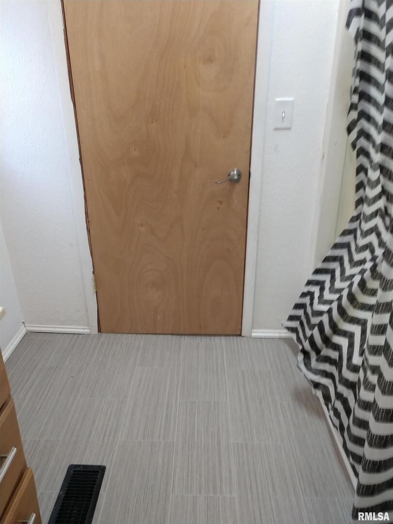 716 West 3rd Street Kewanee, IL 61443 - Photo 37 of 75