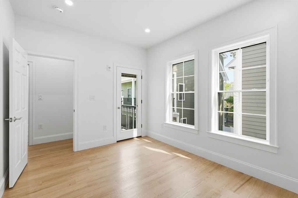 11 Washington Street Ipswich, MA 01938 - Photo 26 of 36