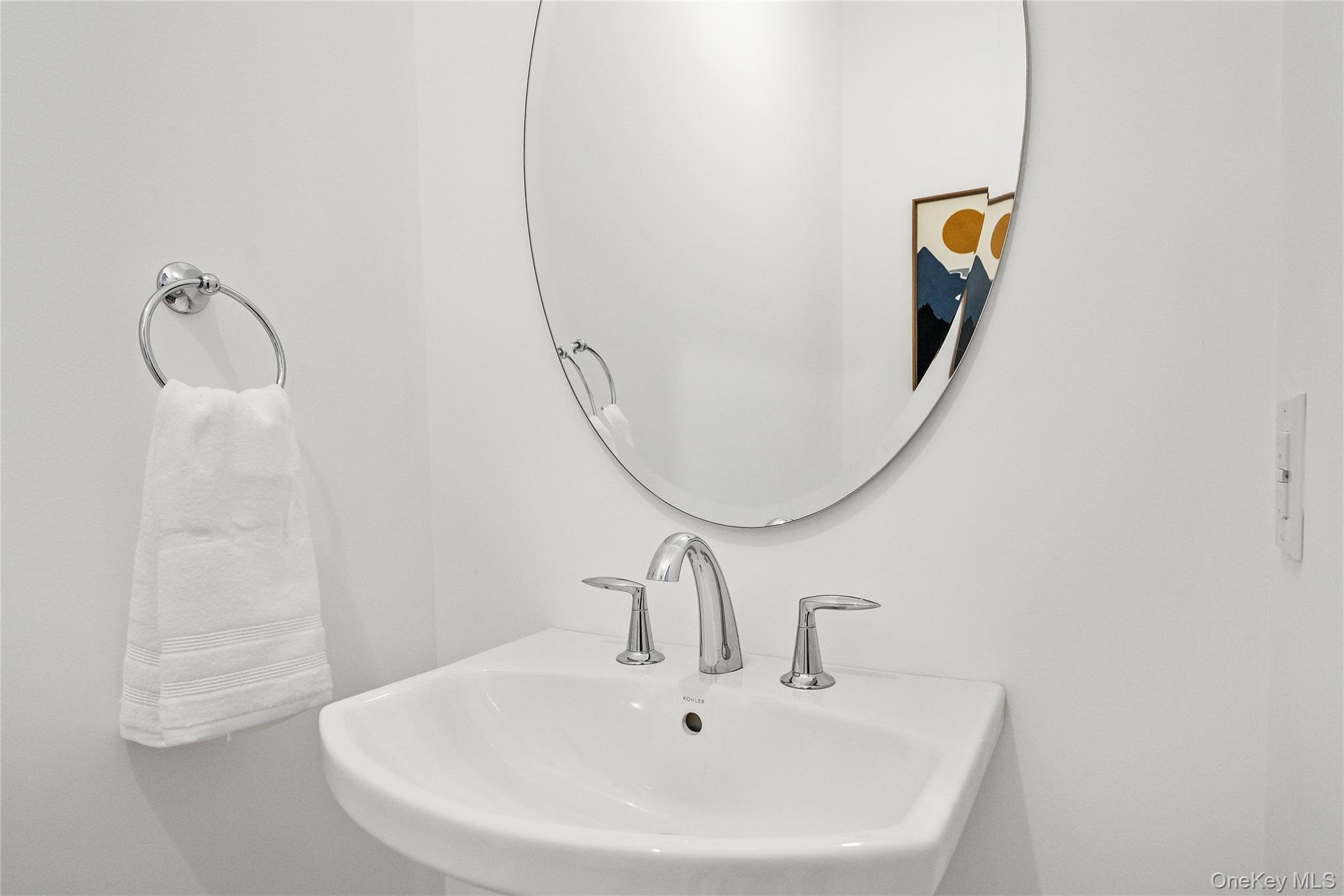 2040 Crompond Road, Unit 22 Yorktown Heights, NY 10598 - Photo 8 of 19 a bathroom with a sink and a mirror