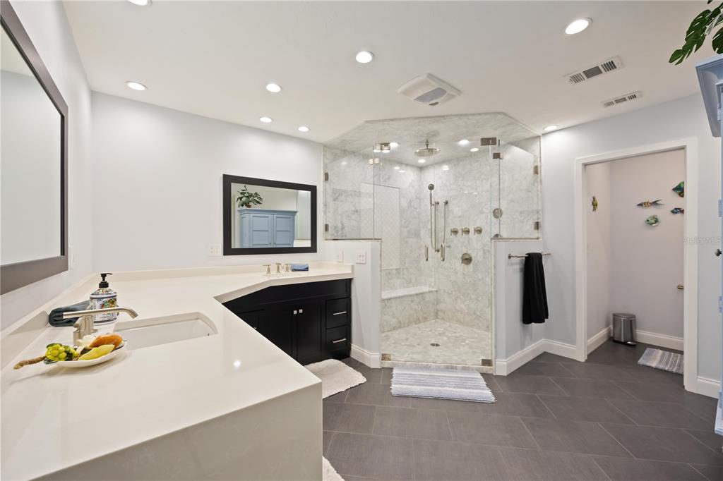 5025 Marsh Field Road Sarasota, FL 34235 - Photo 24 of 69