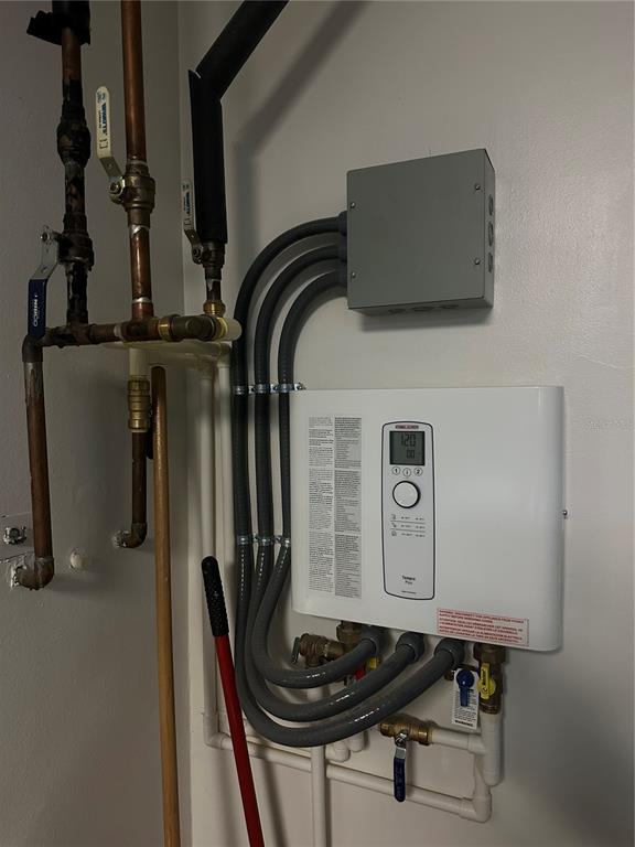 5025 Marsh Field Road Sarasota, FL 34235 - Photo 56 of 69