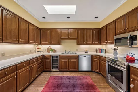 $780,000 | 3737 West End Avenue, Unit 305, Nashville, TN 37205