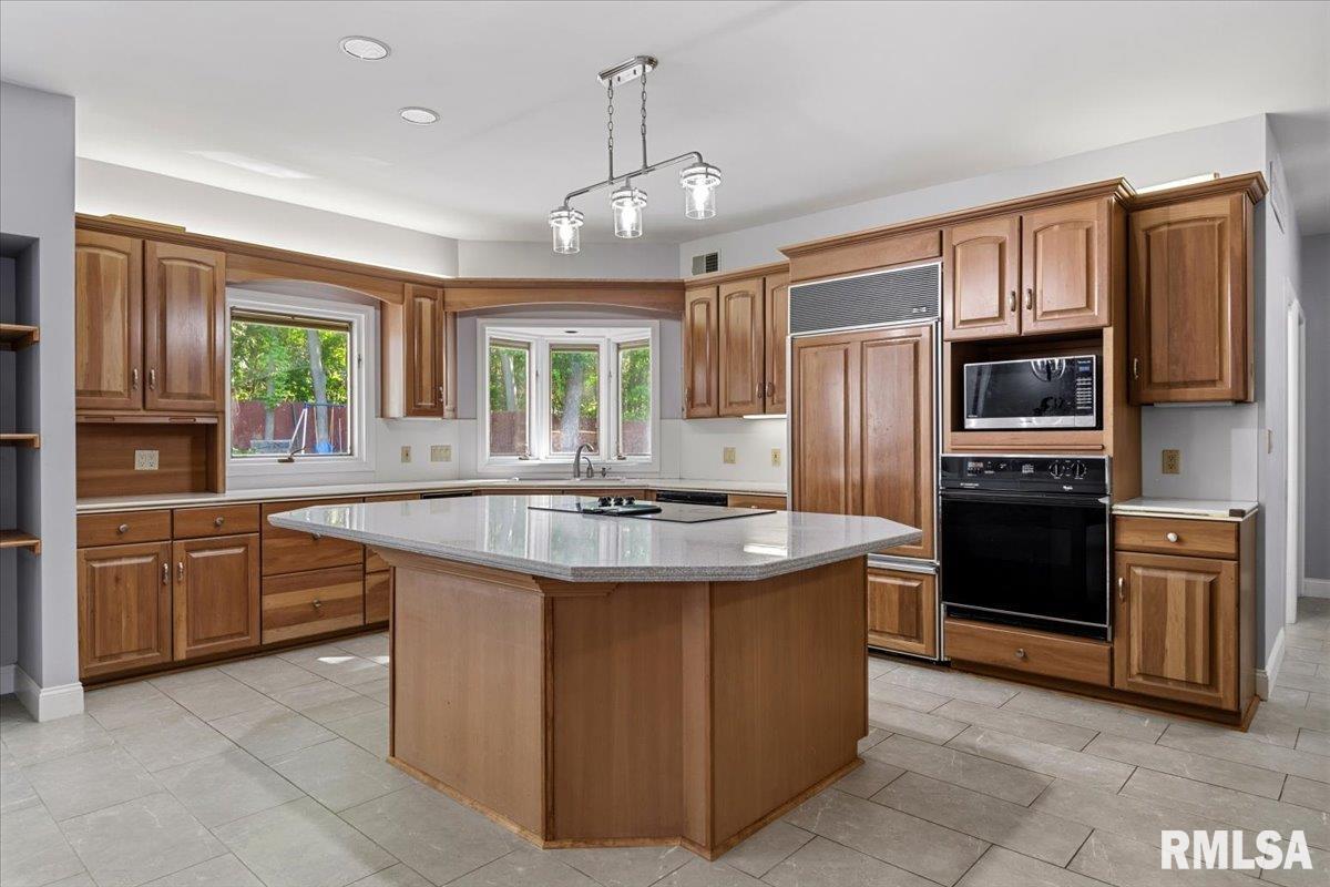 3016 West Lawrence Avenue Springfield, IL 62711 - Photo 16 of 62
