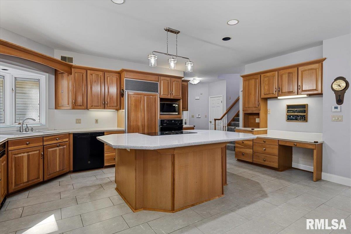 3016 West Lawrence Avenue Springfield, IL 62711 - Photo 19 of 62