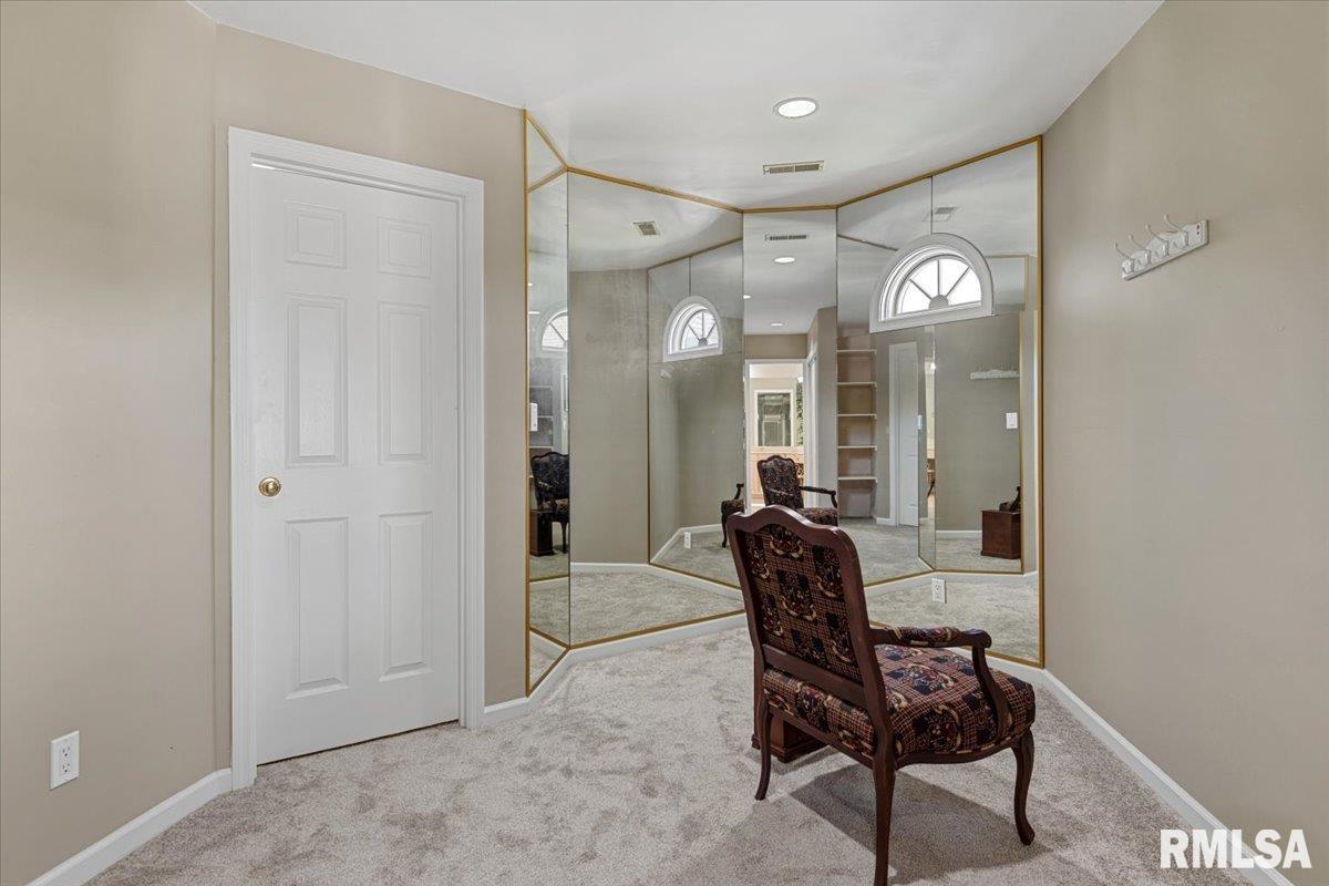 3016 West Lawrence Avenue Springfield, IL 62711 - Photo 34 of 62